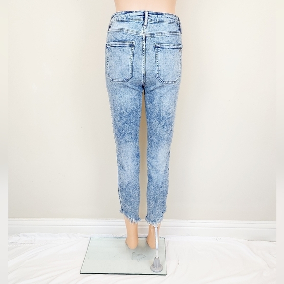 William Rast By Justine Timberlake & Tracy Ayala High Rise Crop Jeans - Picture 10 of 11